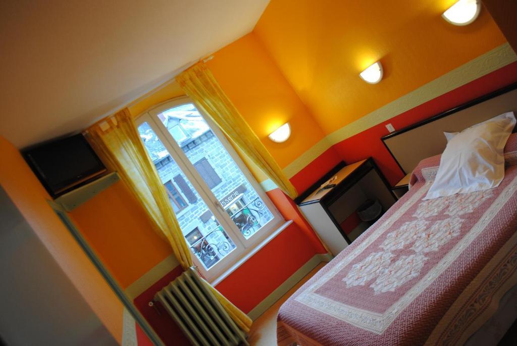 Hotel Des Voyageurs Chez Betty Neussargues en Pinatelle Pokoj fotografie