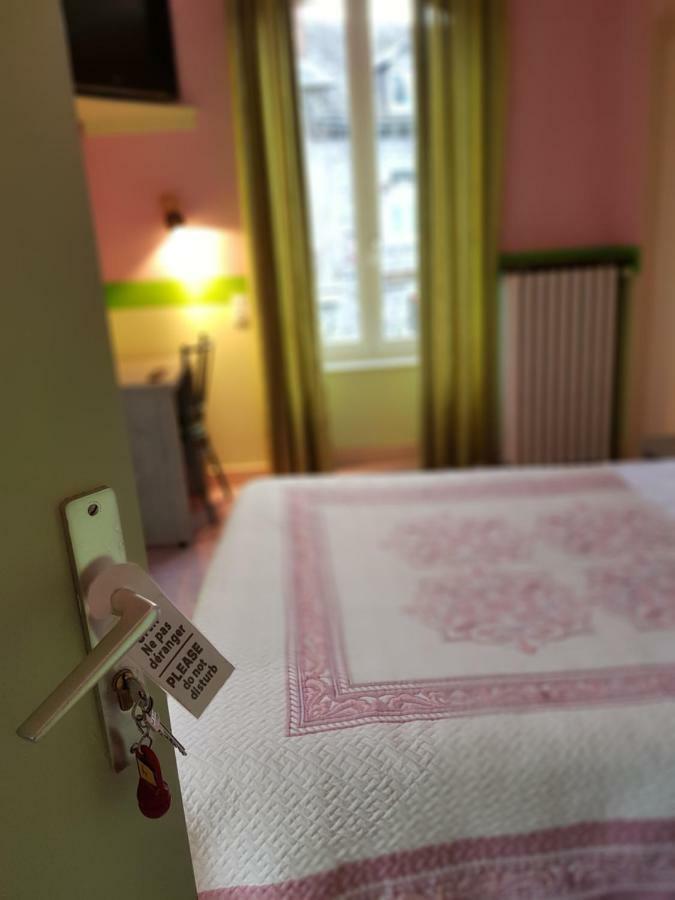 Hotel Des Voyageurs Chez Betty Neussargues en Pinatelle Pokoj fotografie