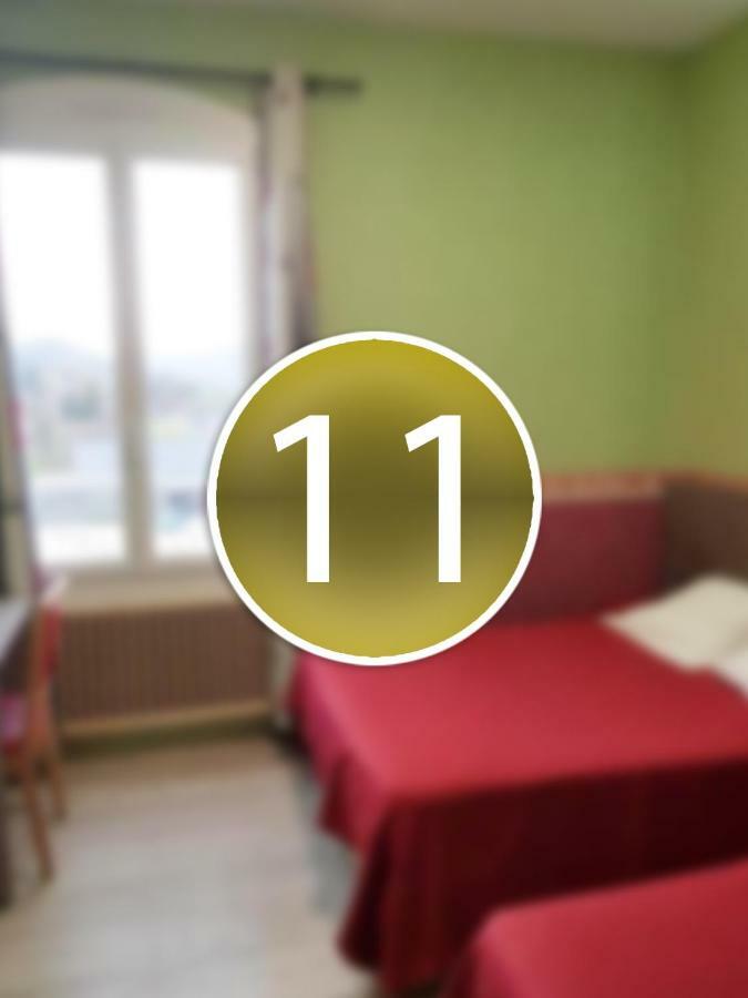 Hotel Des Voyageurs Chez Betty Neussargues en Pinatelle Pokoj fotografie