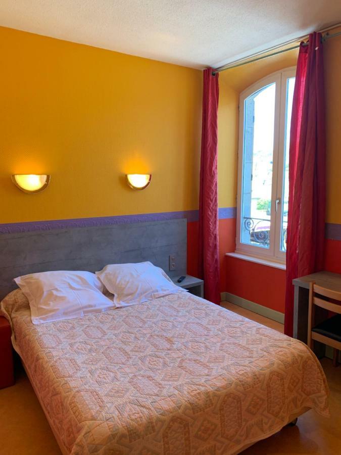 Hotel Des Voyageurs Chez Betty Neussargues en Pinatelle Exteriér fotografie