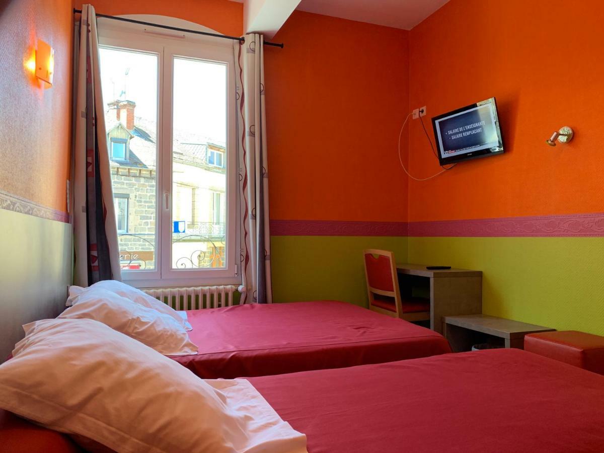Hotel Des Voyageurs Chez Betty Neussargues en Pinatelle Exteriér fotografie